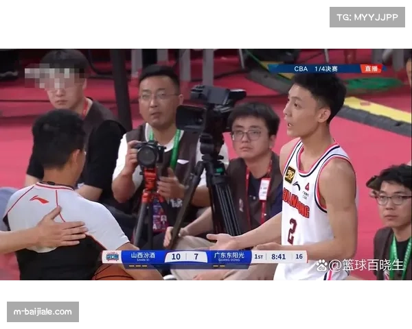 广东东阳光徐杰8分6篮板11助攻，组织串联能力依然出色